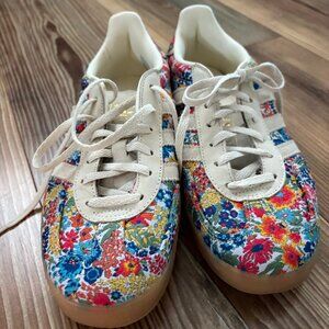 ADIDAS Liberty London shoes sold out 8 worn once